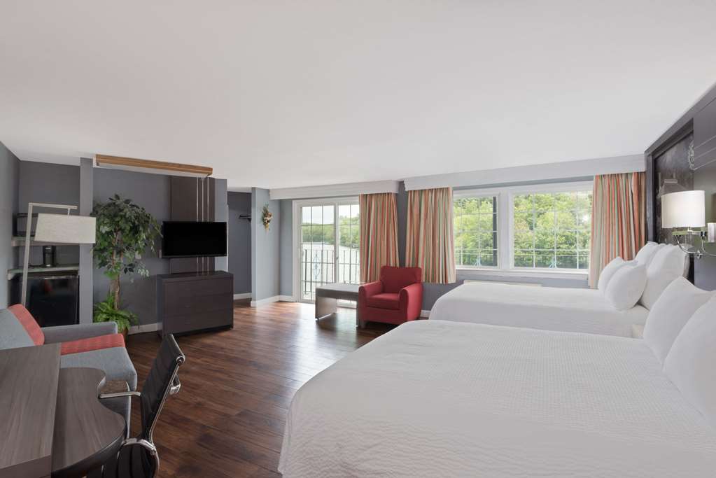 Super 8 by Wyndham Sturbridge - photo 14