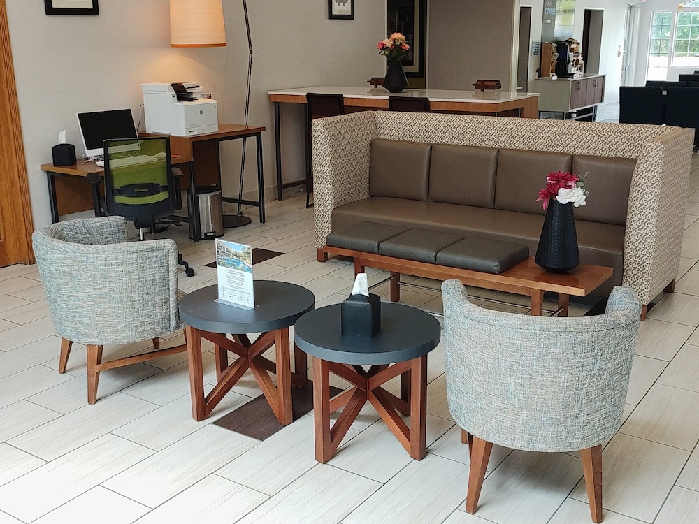 Holiday Inn Express Murrysville Delmont by IHG - photo 28