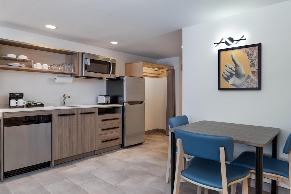 Home2 Suites By Hilton Ames - photo 28
