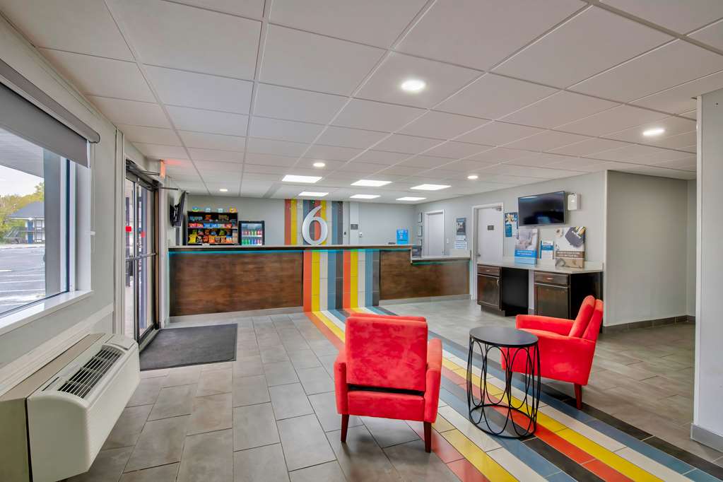 Studio 6 Jackson MS I 55 - photo 4