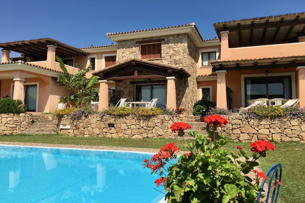 Le Dimore di Nettuno — 4-Star Luxury Hotel in Olbia, Italy