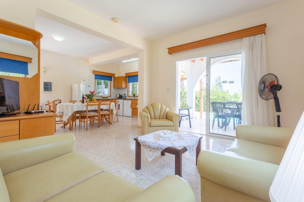 Argaka Sun Villa Tessera Large Private Pool Walk to Beach Sea Views A C Wifi 2841