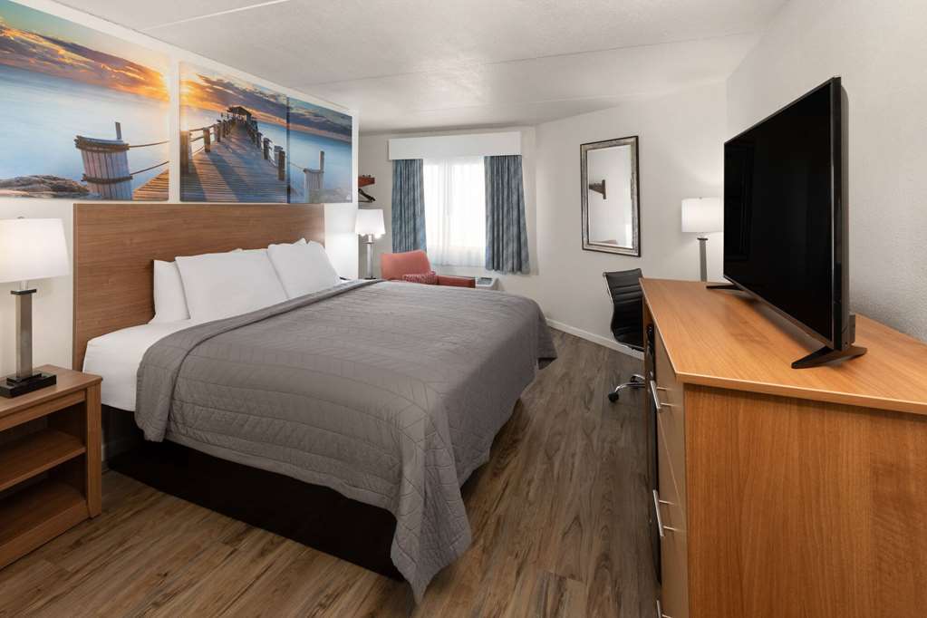 Days Inn by Wyndham Biloxi Beach - photo 22