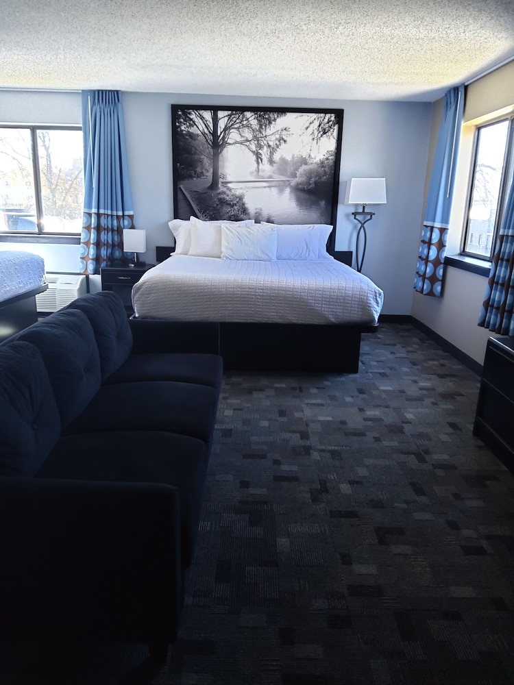 Super 8 by Wyndham Estherville - photo 11
