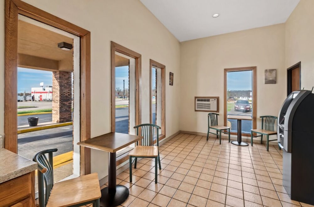 Rodeway Inn Effingham North - photo 16