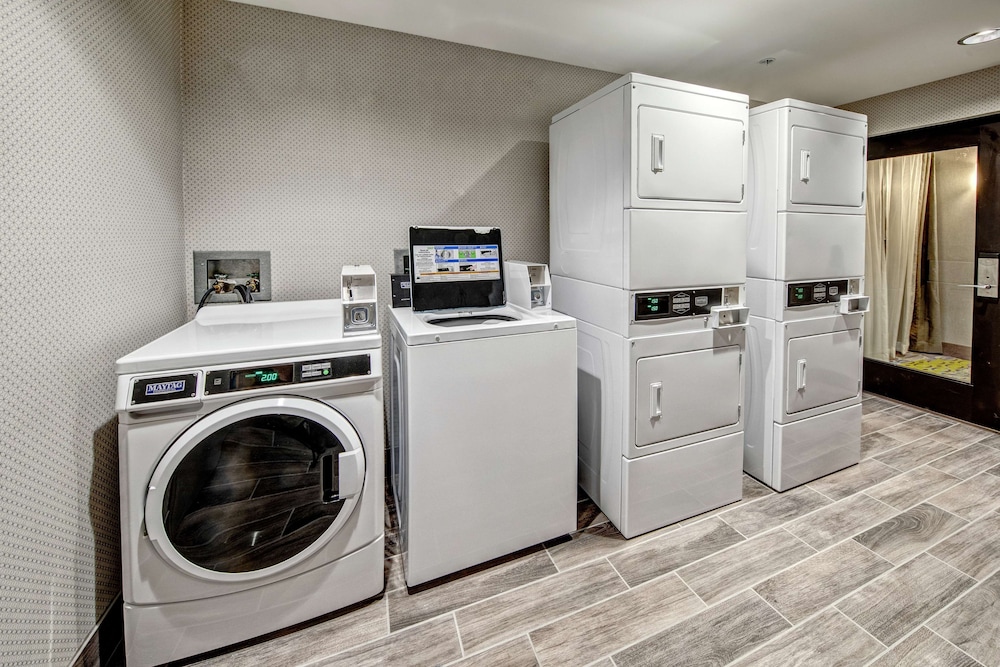 Hampton Inn & Suites Nashville Goodlettsville - photo 34
