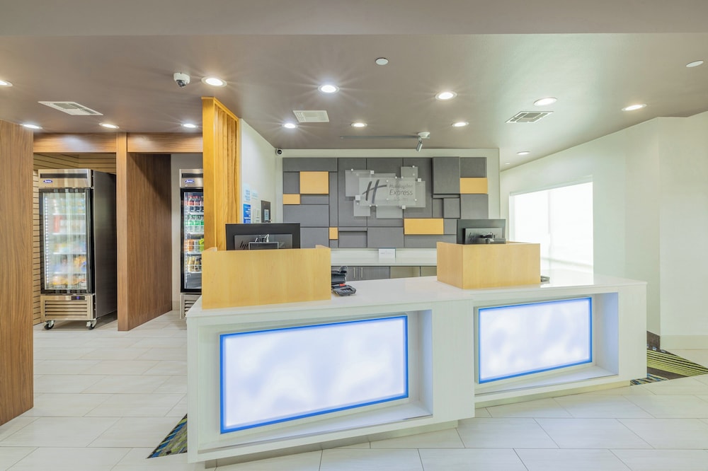 Holiday Inn Express & Suites Lindale Tyler by IHG - photo 20