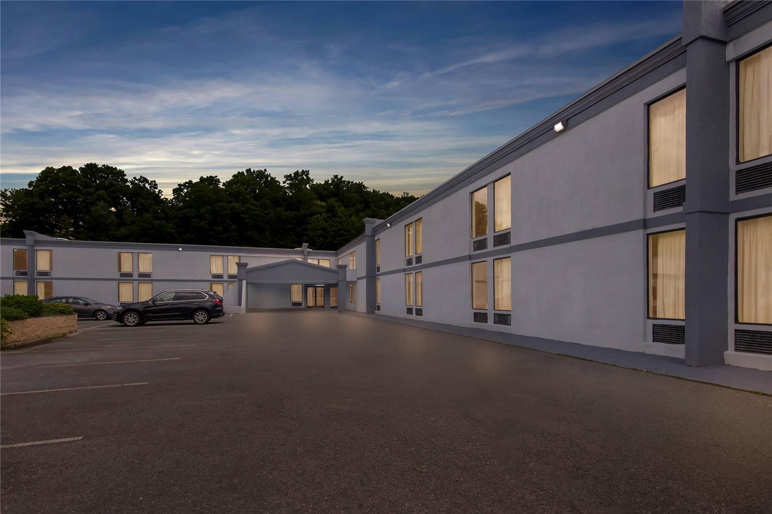 Econo Lodge Mt Hope Beckley North - photo 6