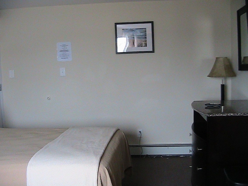 Shore Point Motel - photo 8