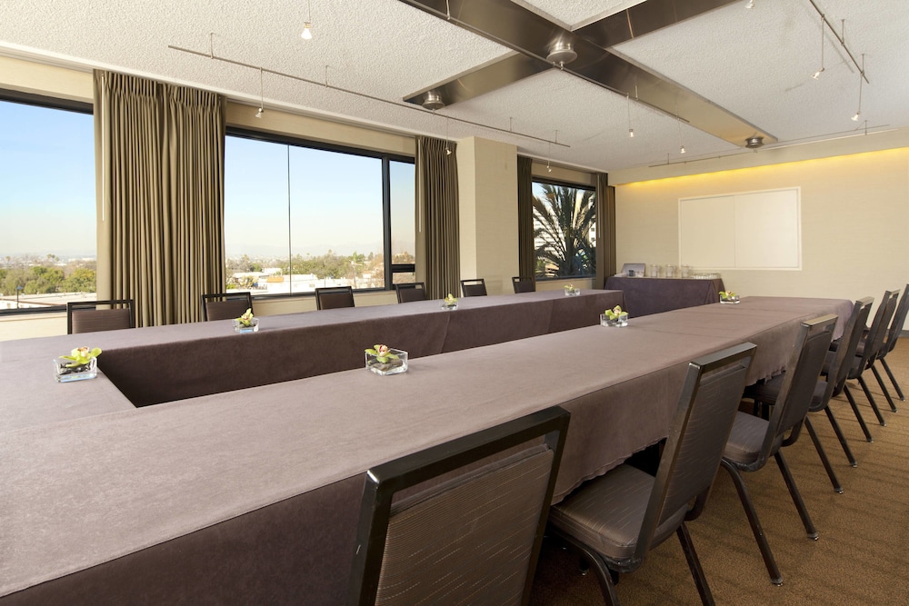 The Westin Los Angeles Airport - photo 40