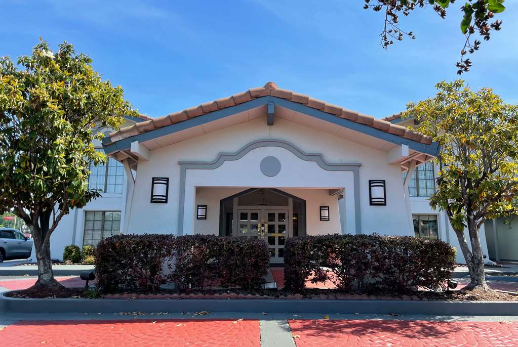 Travelodge by Wyndham Tuscaloosa - photo 2