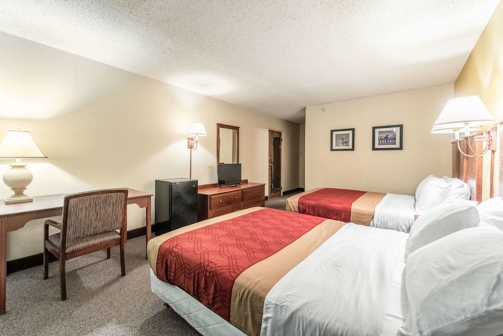 Econo Lodge Brainerd - photo 14