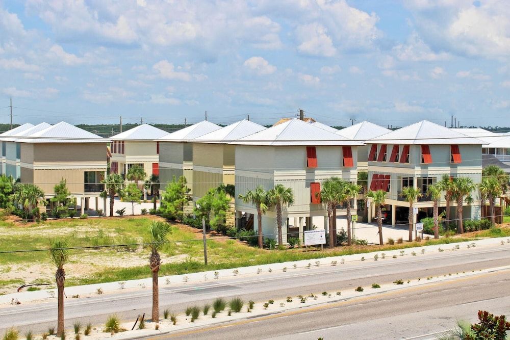Romeo Beach by Youngs Suncoast - photo 32