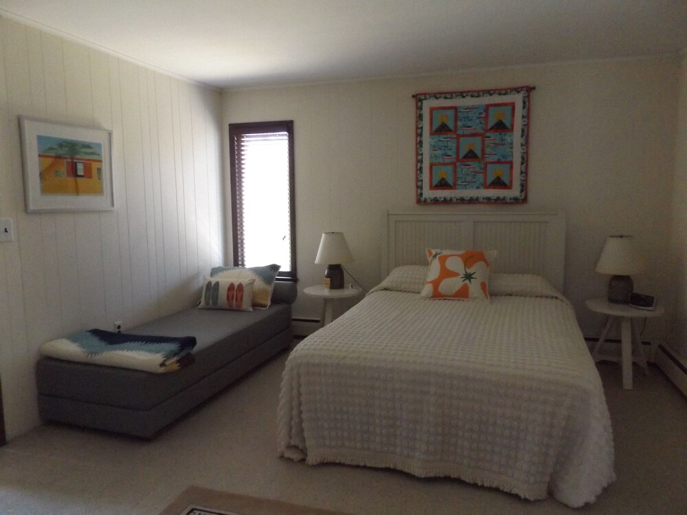 Dering Harbor Inn - photo 10