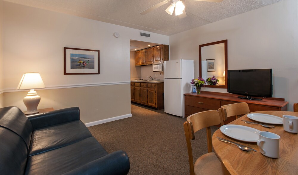 Harbor Light Family Resort - photo 10