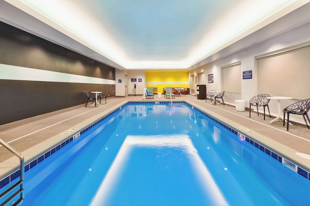 Tru By Hilton Comstock Park Grand Rapids - photo 22