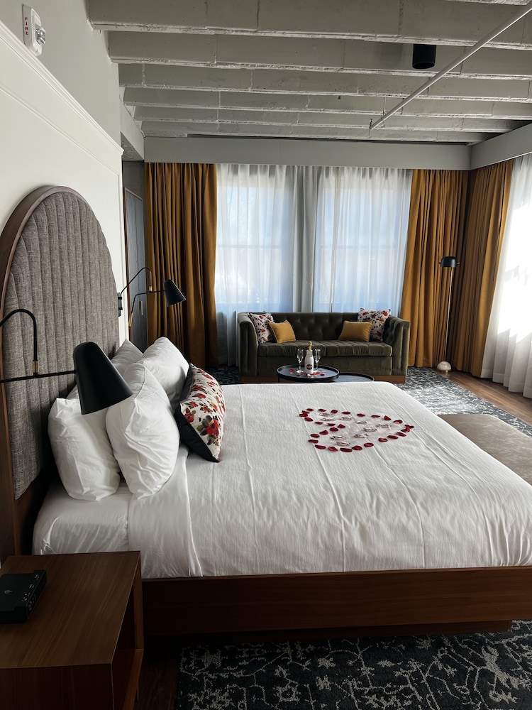 Hotel Indigo Omaha Downtown by IHG - photo 12