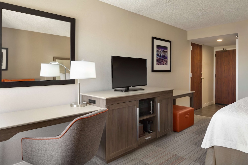 Hampton Inn Philadelphia Mt. Laurel - photo 8