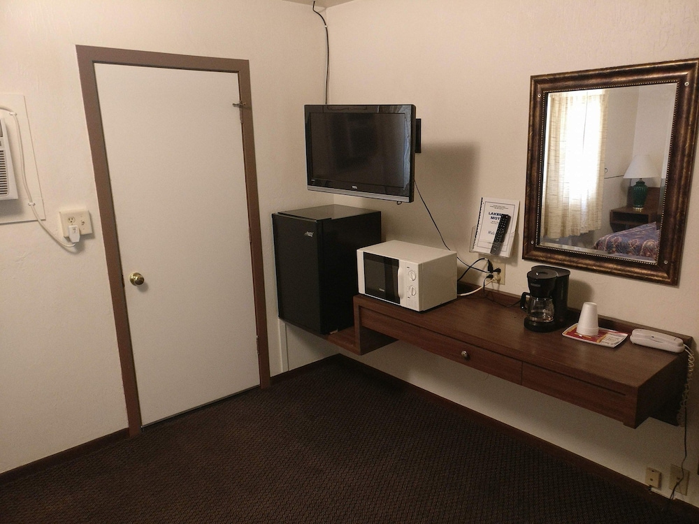 Lakeside Motel - photo 3