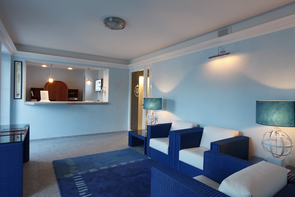 Yachtsport Resort Lago Maggiore — Brissago — photo 2