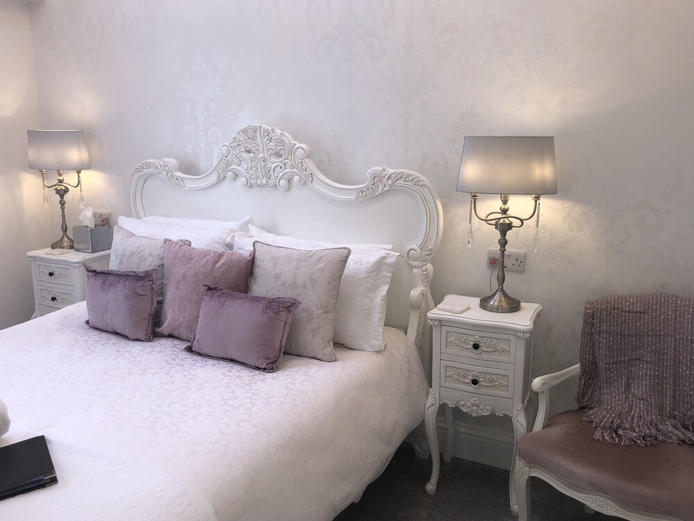 Trefoil Guest House — 4-Star Luxury Hotel in Brixham, United Kingdom