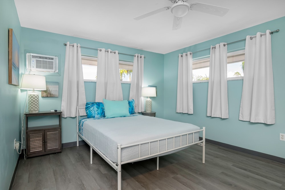 Latitude 26 Waterfront Boutique Resort Fort Myers Beach - photo 29
