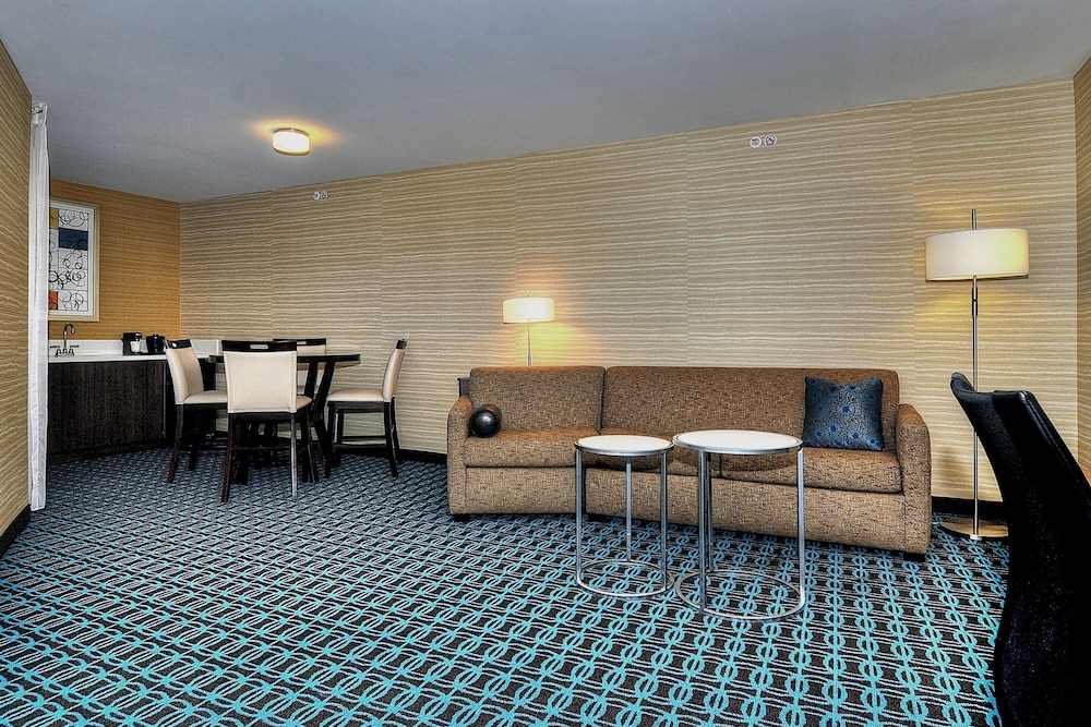 Fairfield Inn & Suites Los Angeles Rosemead - photo 22