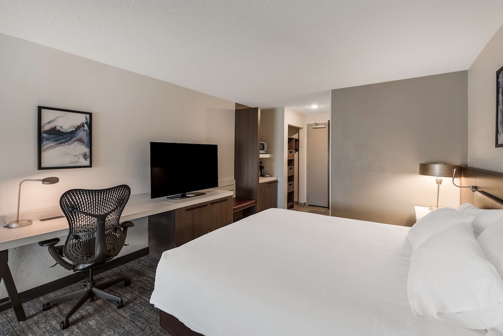 Hilton Garden Inn Columbus Grove City - photo 11