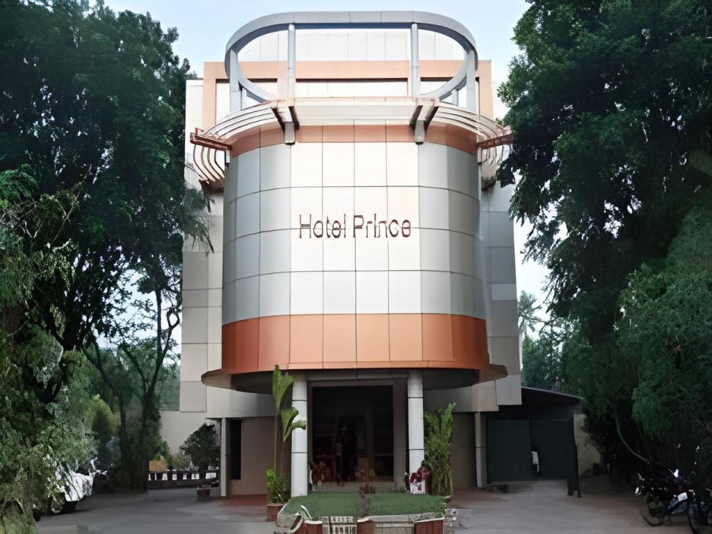 Alleppey Prince Hotel in Alleppey, India