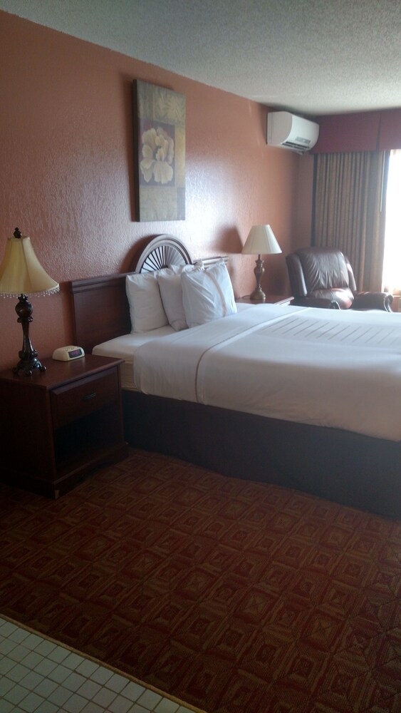 Norland Inn and Suites Roseau - photo 16