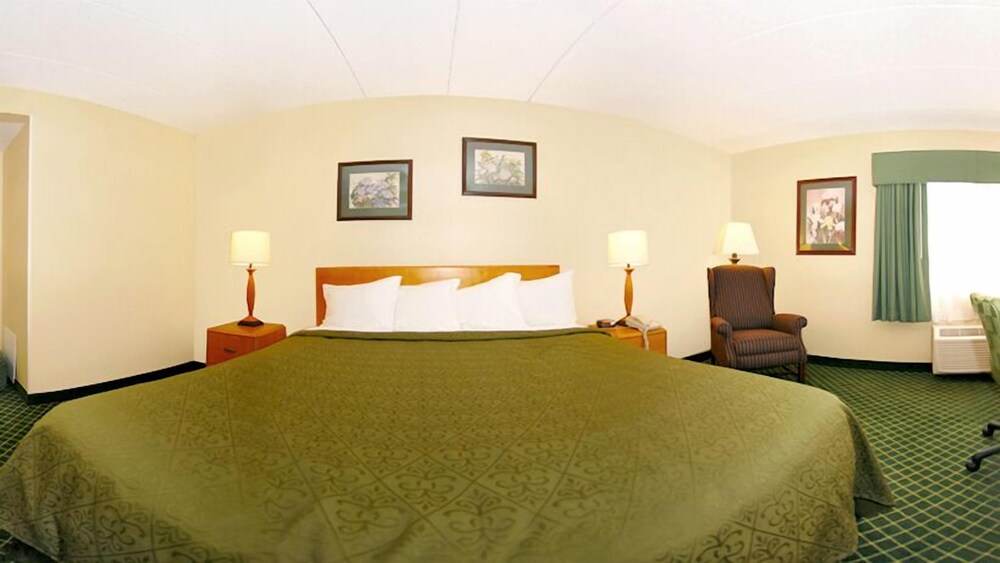 All Seasons Inn & Suites Smithfield Providence - photo 12