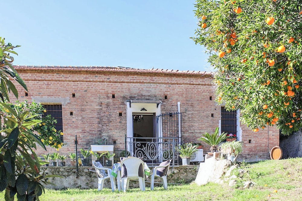 Antica Cantina Emilia — 4-Star Luxury Hotel in Reggio Calabria, Italy