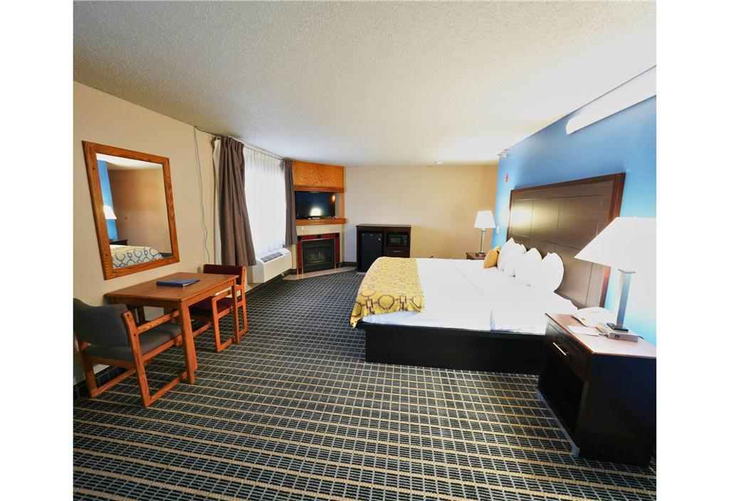 Baymont by Wyndham Marshalltown - photo 34
