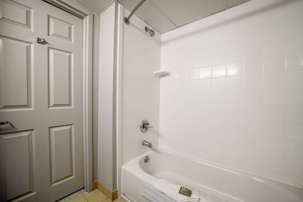 Country Inn & Suites by Radisson Ontario at Ontario Mills CA - photo 30
