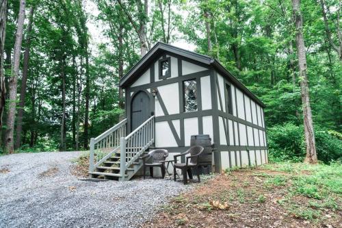 Tiny Home Cottage Near the Smokies #8 Helga - featured photo