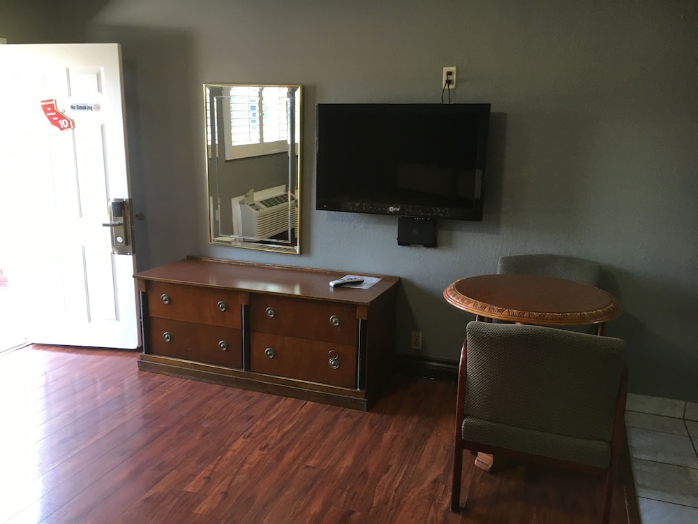 Eagle Inn Motel - photo 18
