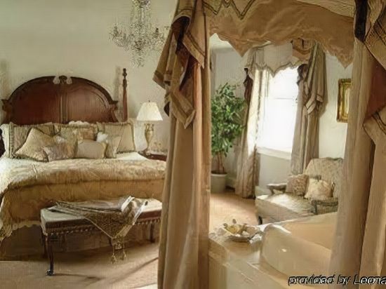 Bayberry Inn of Newport - photo 22