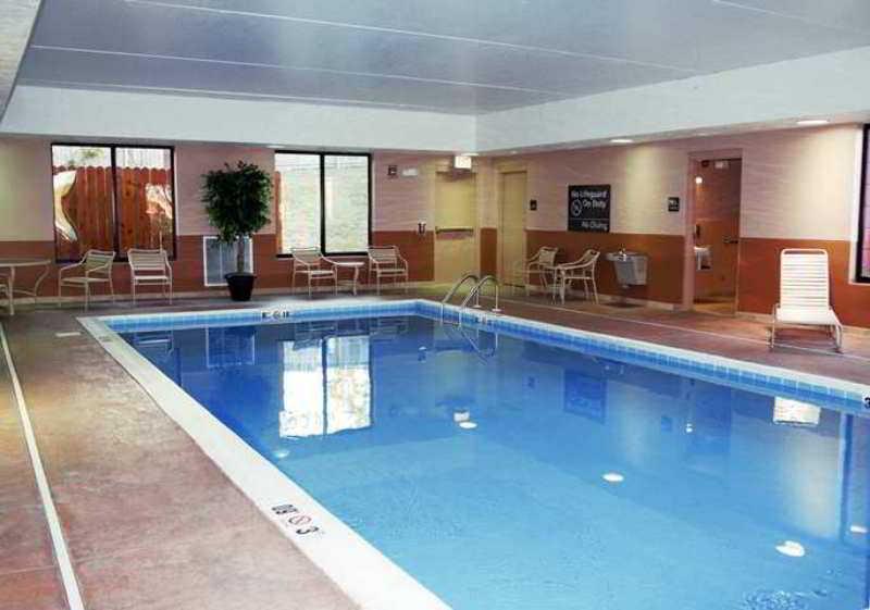 Hampton Inn Maysville - photo 4
