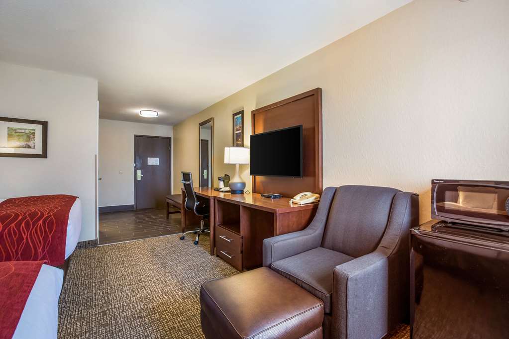 Comfort Inn & Suites Fairborn near Wright Patterson AFB - photo 16