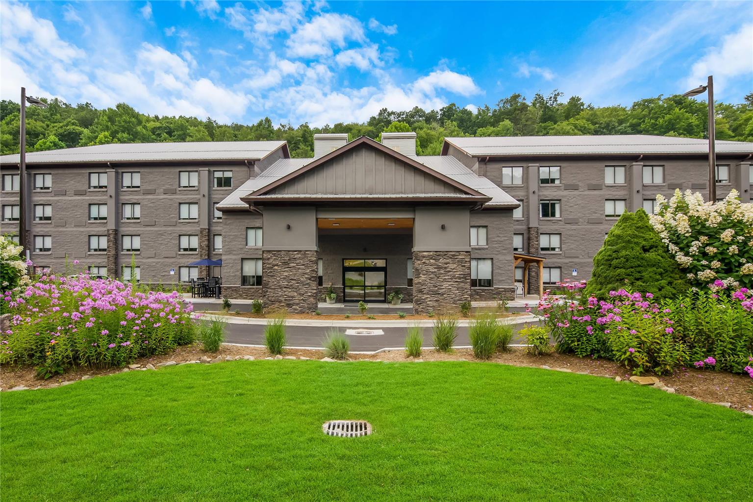 Graystone Lodge an Ascend Collection Hotel - photo 3