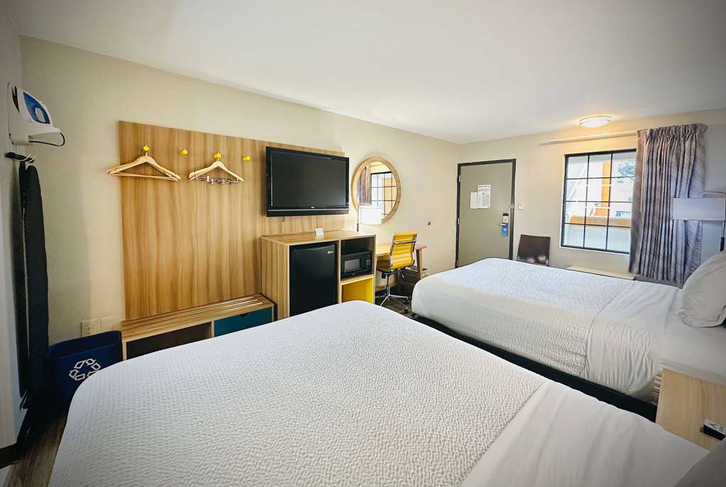 Days Inn by Wyndham WestEnd Alexandria VA Washington DC Area - photo 17
