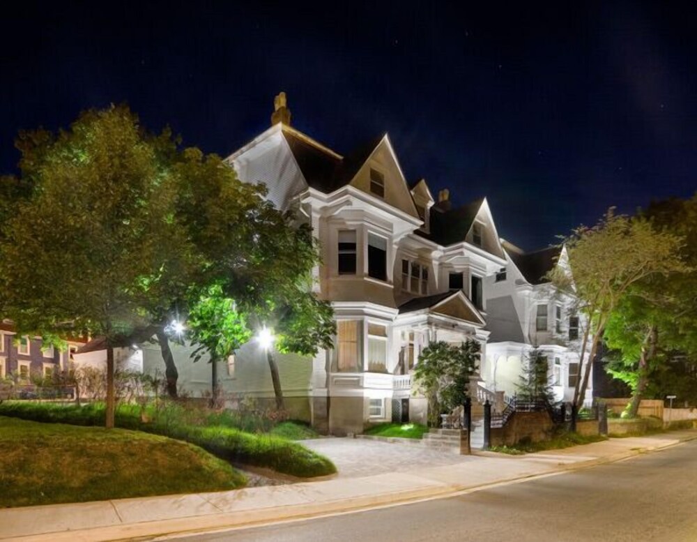 Ryan Mansion - carbon neutral hotel in St. John's
