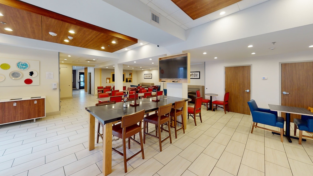 Holiday Inn Express South Burlington by IHG - photo 42