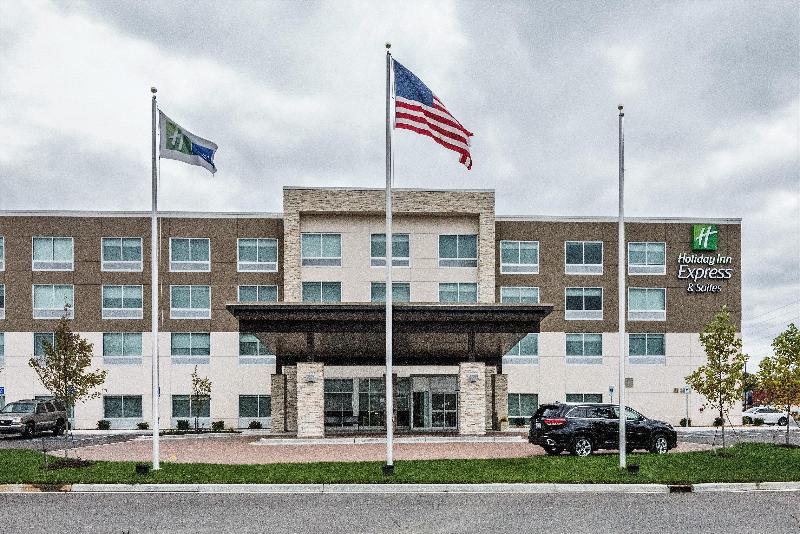 Holiday Inn Express & Suites Allen Park by IHG - photo 2