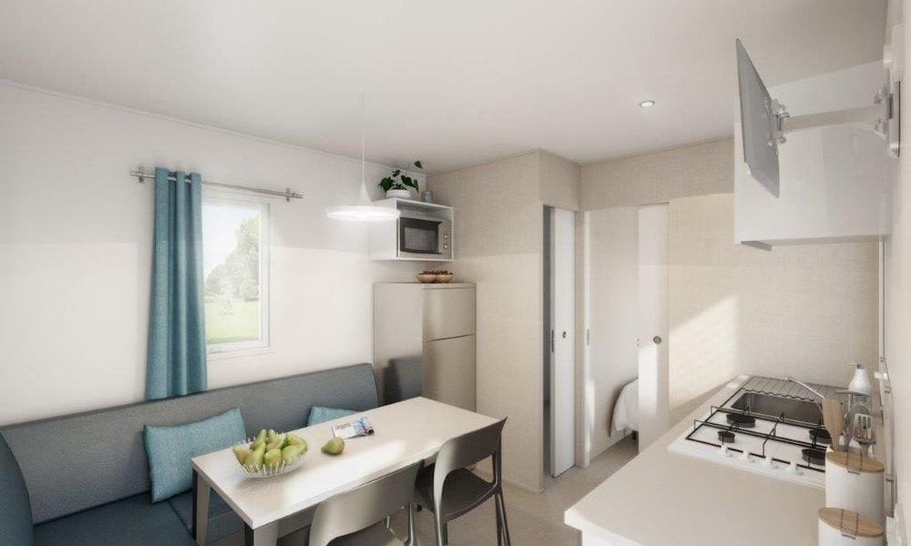 Campeggio Ai Colli Fioriti pet-friendly hotel Casasco Intelvi