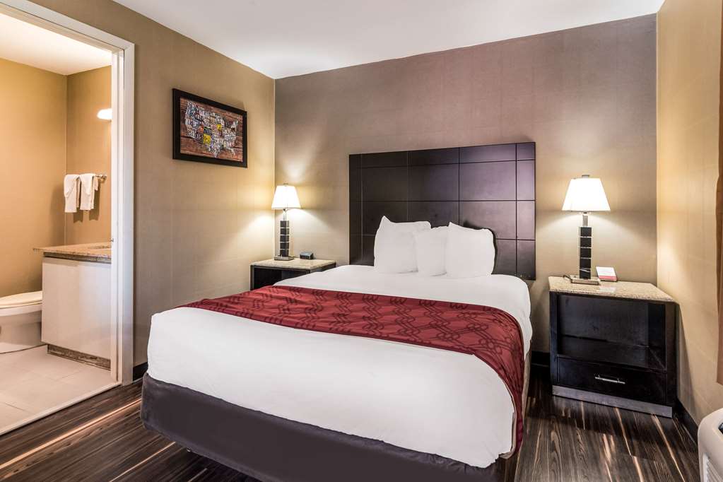 Econo Lodge Pocomoke City Hwy 13 - photo 17