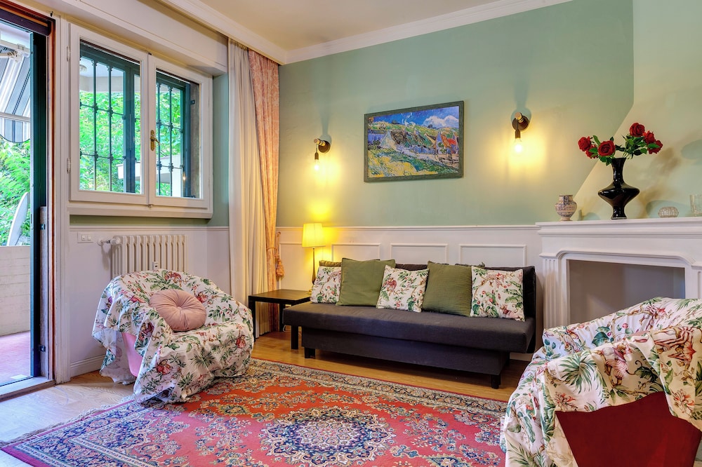 Marsilio Ficino Apartment by Mamo Florence — 4-Star Luxury Hotel in Florence, Italy
