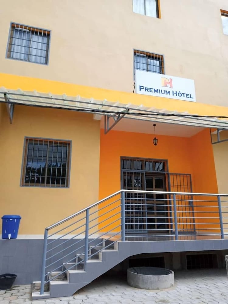Premium Hotel - carbon neutral hotel in Douala