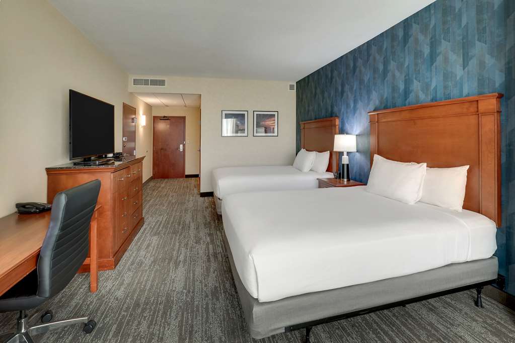 Drury Plaza Hotel Mt. Vernon - photo 42