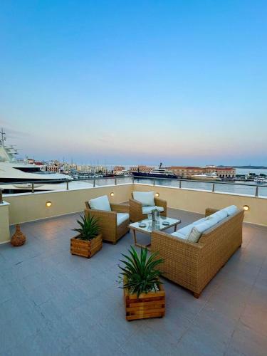 Emilia Suites — 4-Star Luxury Hotel in Ermoupolis, Greece